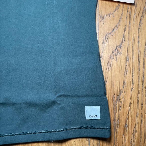 Vuori AllTheFeels™ Crew Tank Aspen Sz M SOLD OUT NWT - Picture 8 of 10